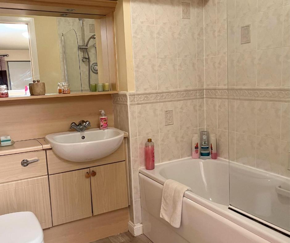 Centre Executive - Private Parking, Gym & Sauna * Aberdeen