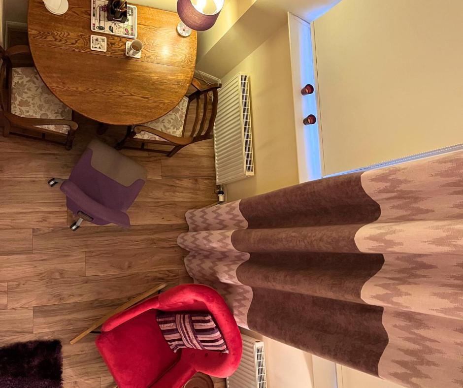 Centre Executive - Private Parking, Gym & Sauna Apartment