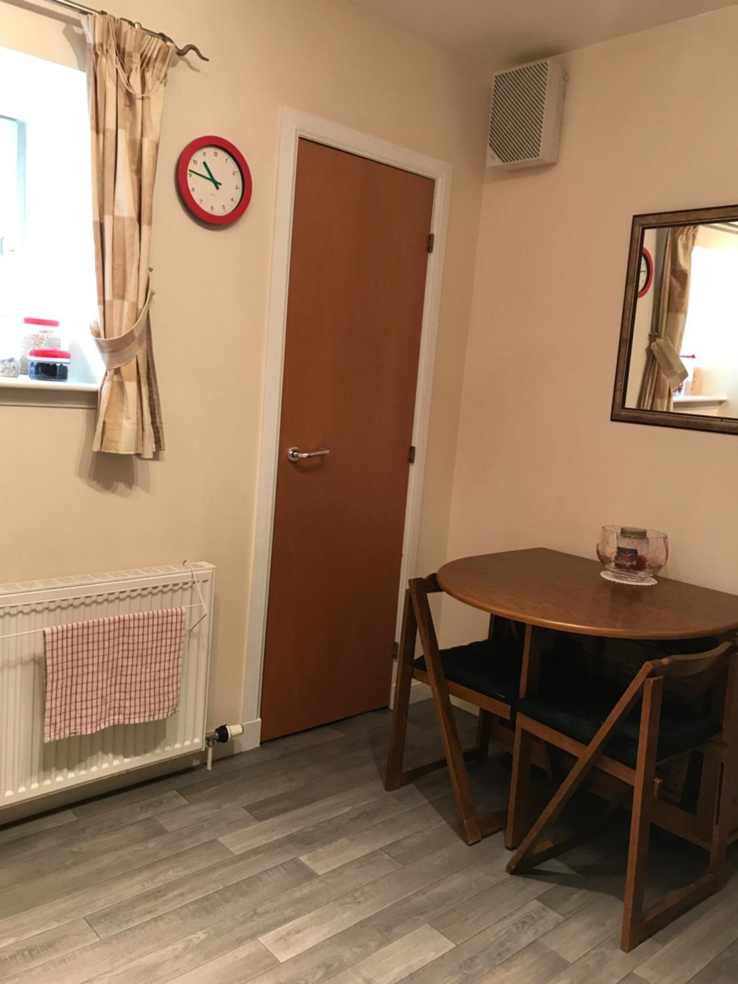 Apartment Centre Executive - Private Parking, Gym & Sauna *