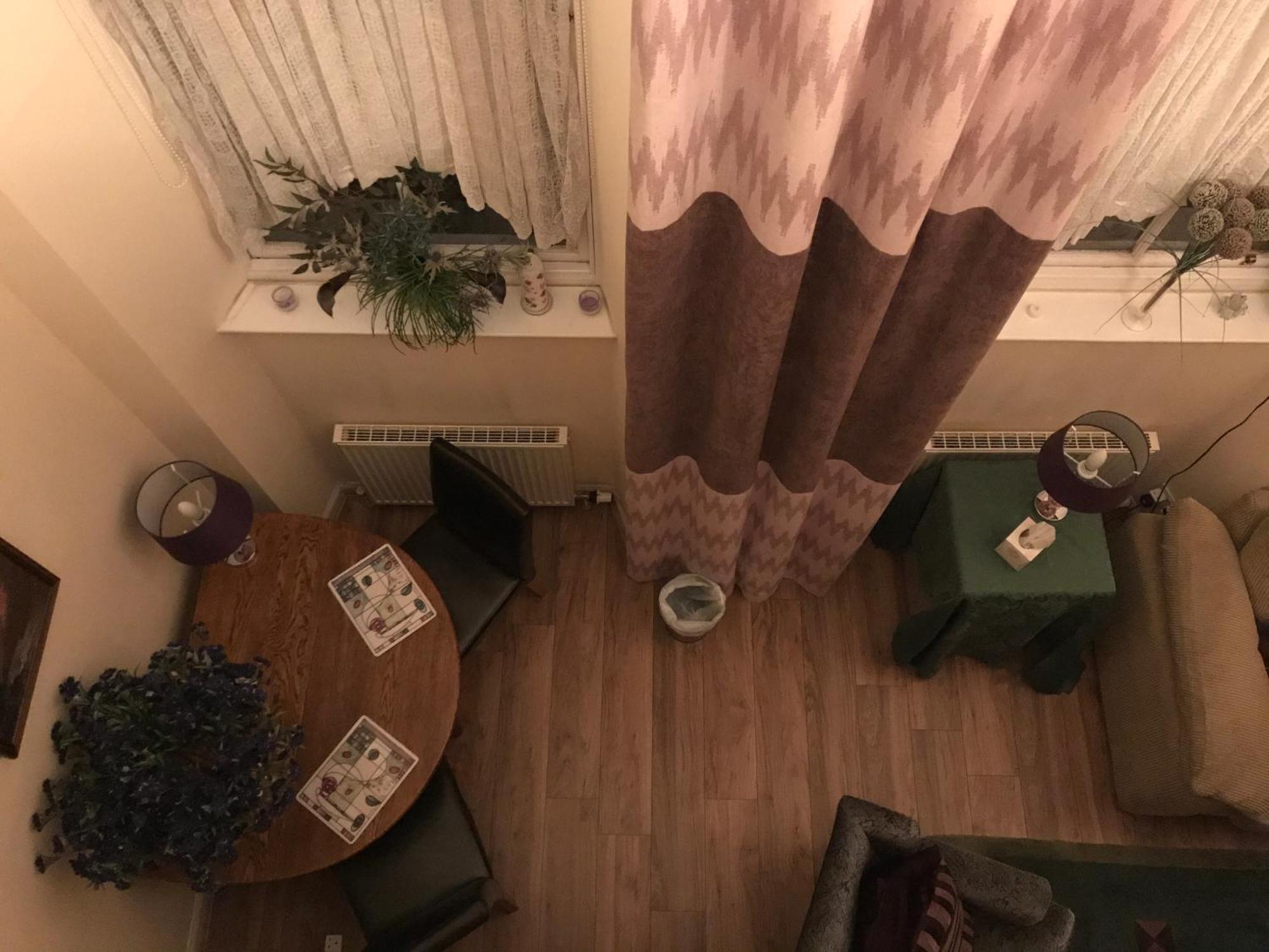 Centre Executive - Private Parking, Gym & Sauna Apartment *